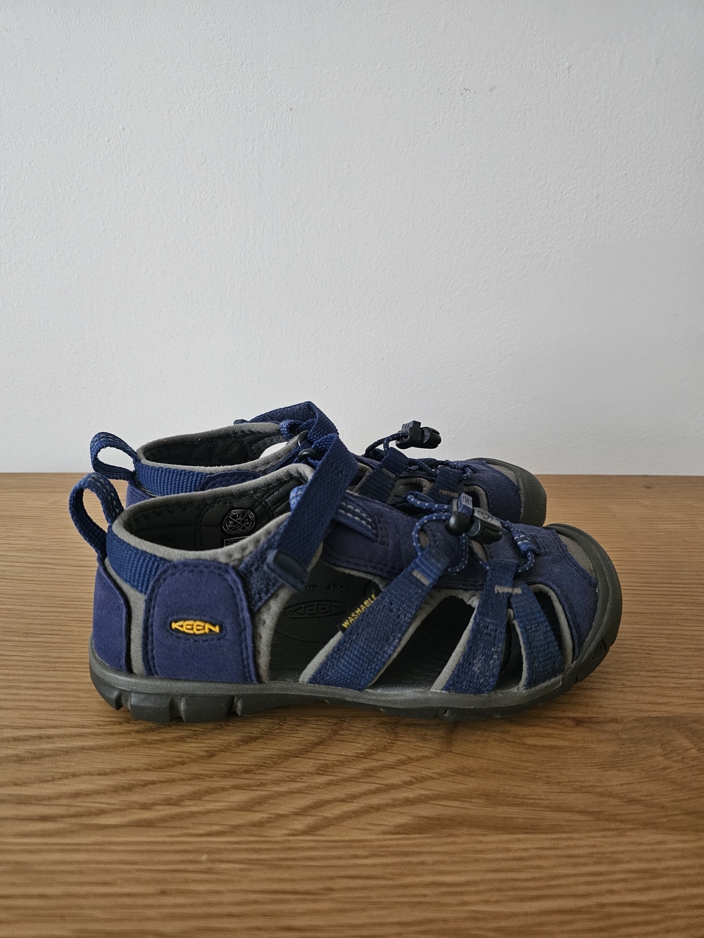 KEEN Kids Blue Sandals Size 12 Closed-Toe Washable Boy